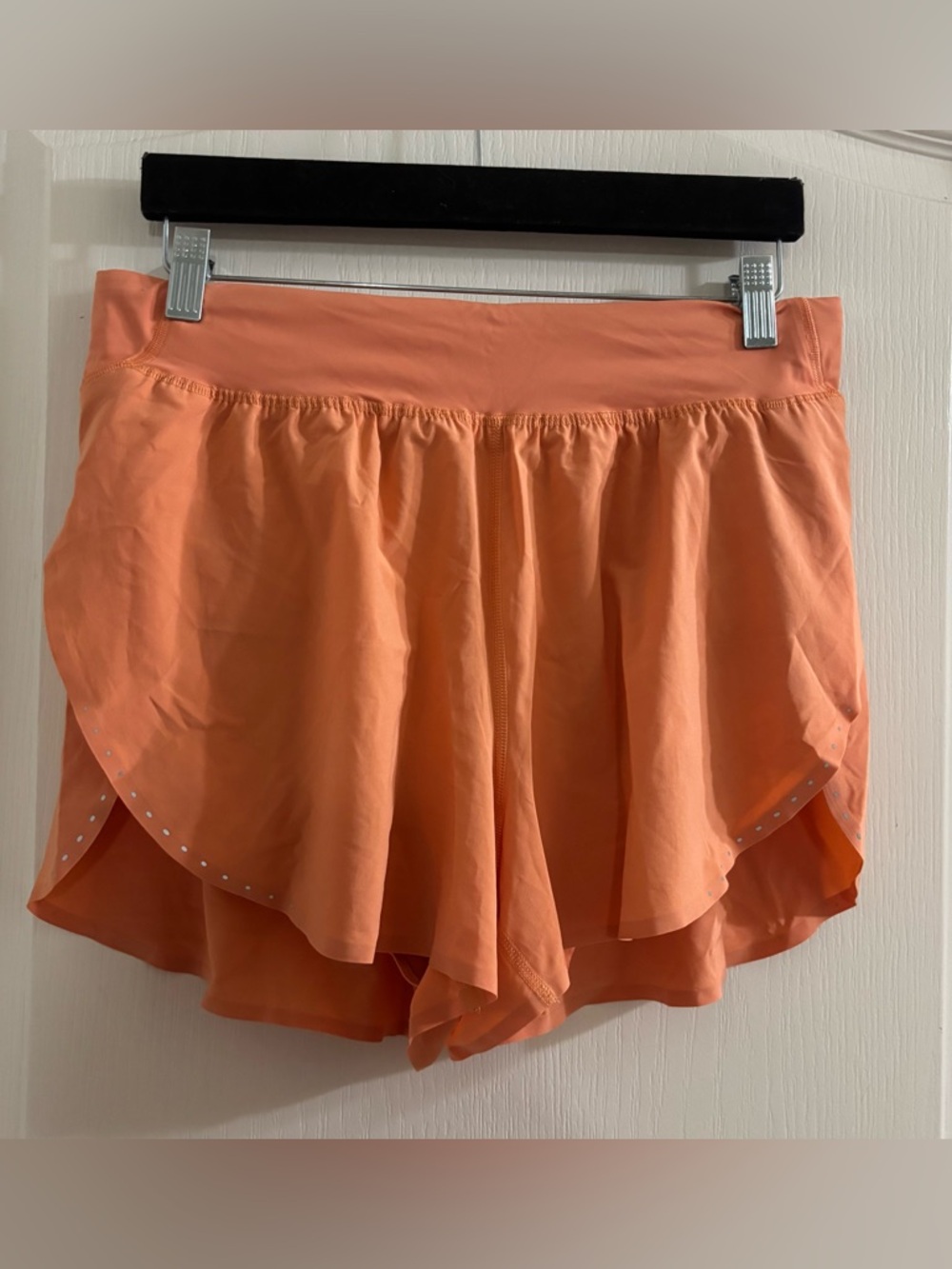 lululemon athletica Hotty Hot shorts in Sunny Coral